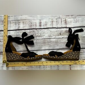 Women’s UGG Yarrow Espadrille Wedges